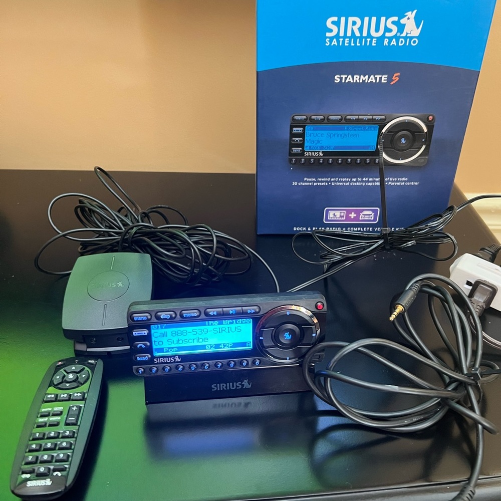 Sirius Starmate 5 home satellite radio bundle